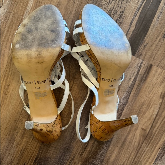 White House Black Market Women's White Sandals - Picture 5 of 6